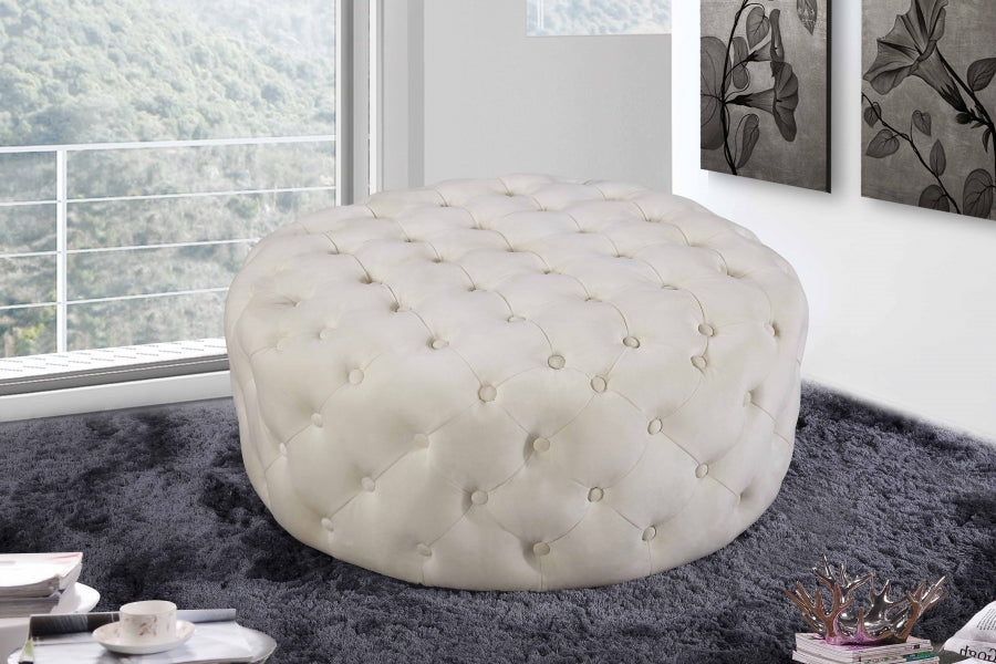 Pouf Addie en velours capitonné disponible en 7 coloris