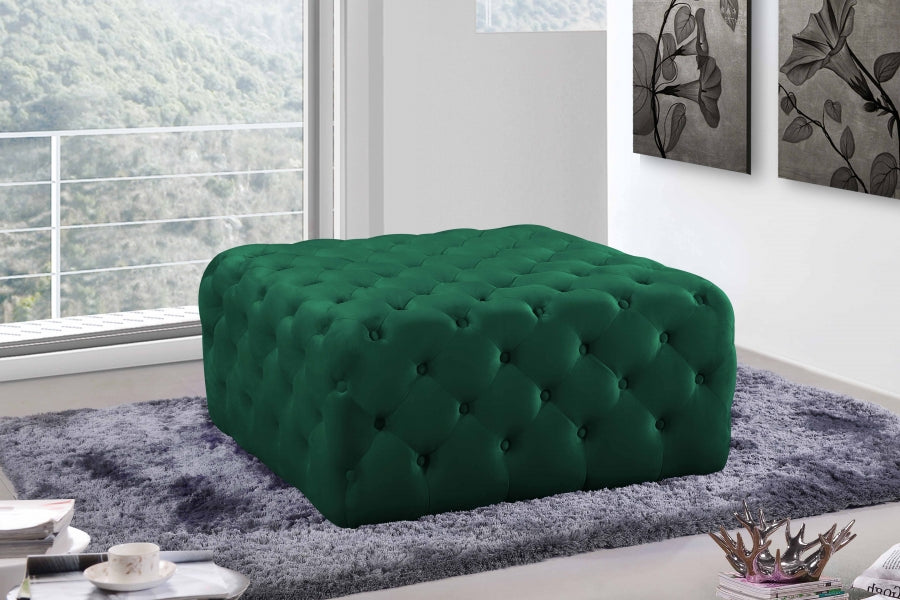 Pouf carré Ari en velours disponible en 7 coloris