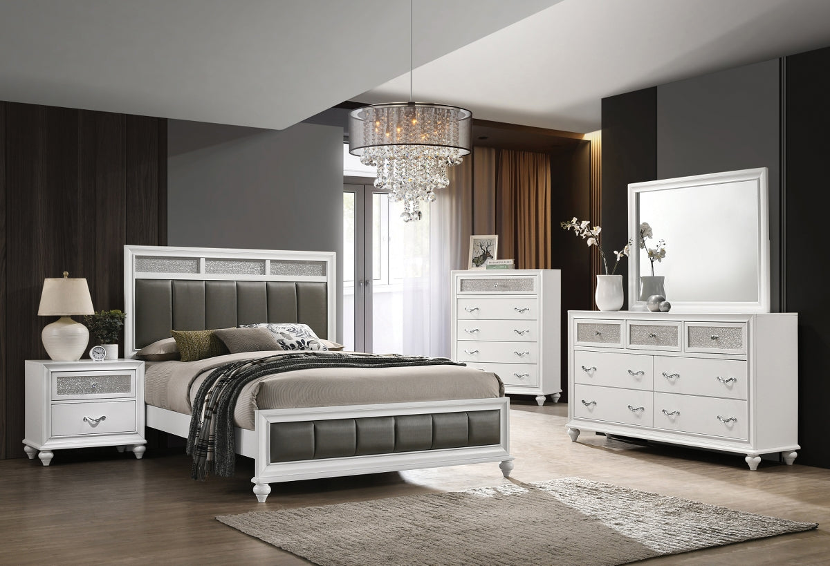 Collection de chambres blanches glamour transitionnelles Barras