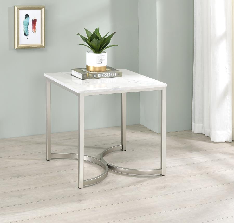 Collection de tables d'appoint contemporaines en faux marbre