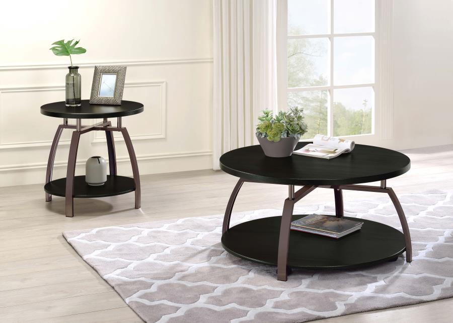 Collection de tables d'appoint rondes Darcy
